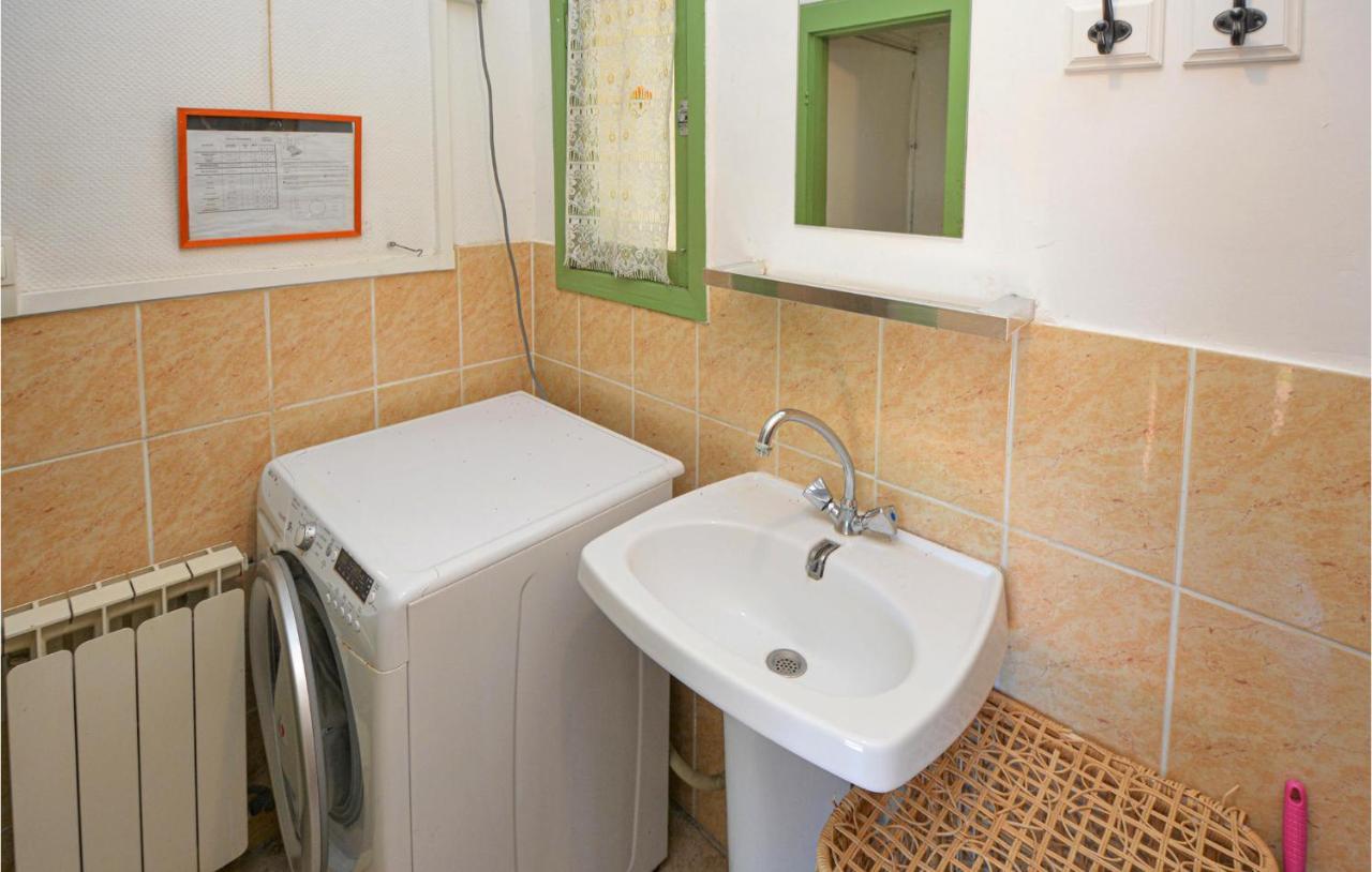 Cozy Home In Sete With Outdoor Swimming Pool Eksteriør bilde